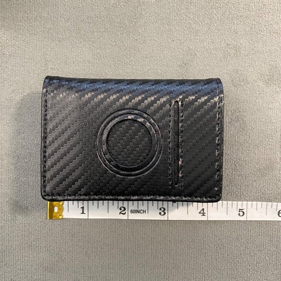 Slim Wallet With Built-In AirTag Holder & RFID Blocking For Men